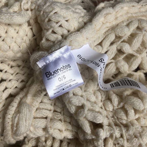 Bluenotes Crochet Circle Scarf - Picture 2 of 3